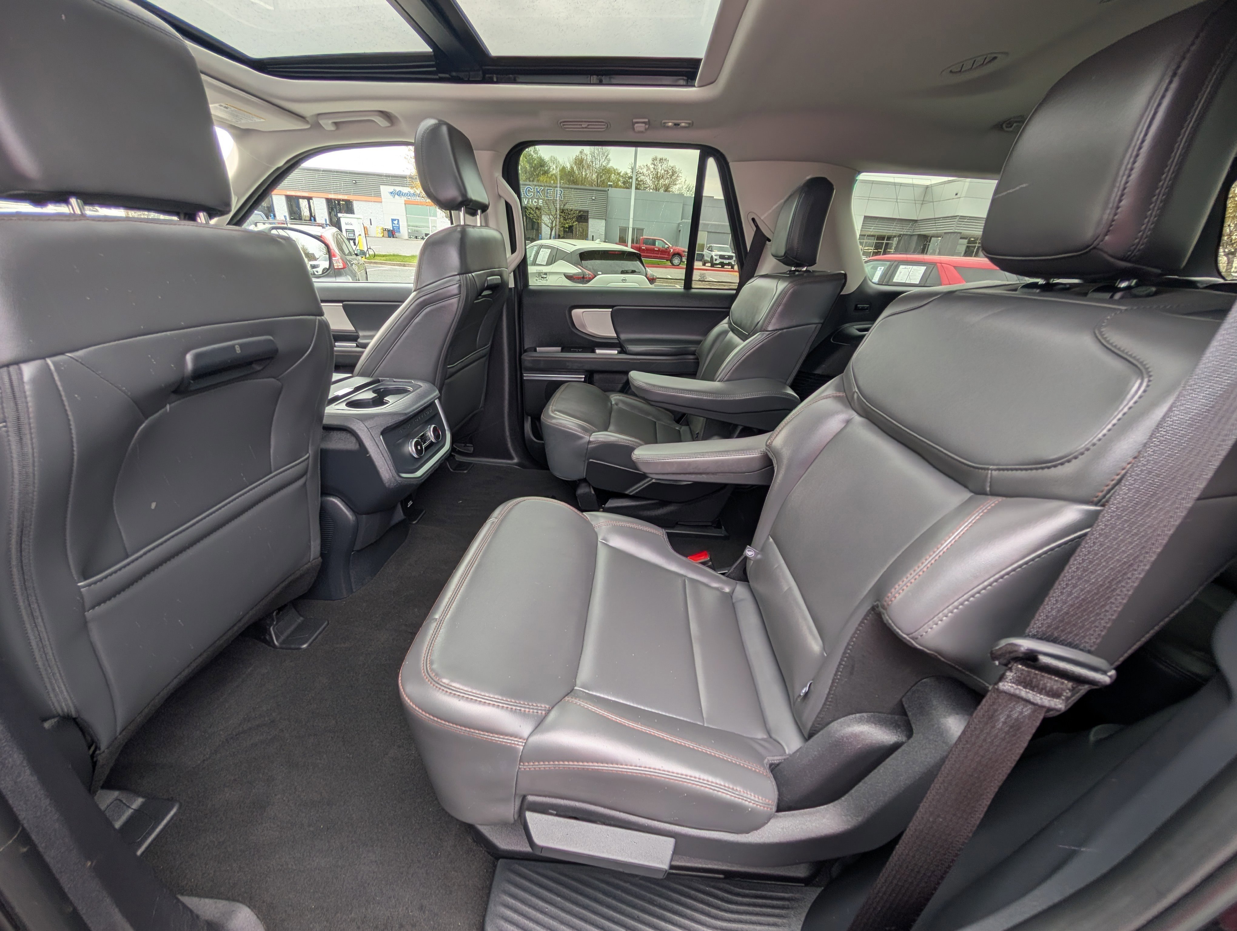 Certified 2025 Ford Expedition Active image 17