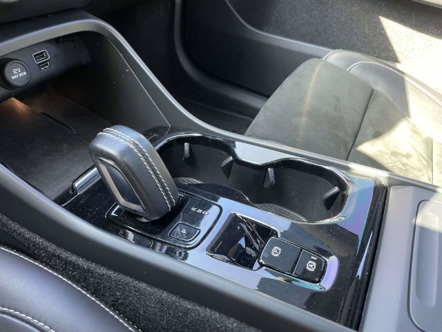 Used 2021 Volvo XC40 T5 R-Design w/ Advanced Package AWD/4WD image 33