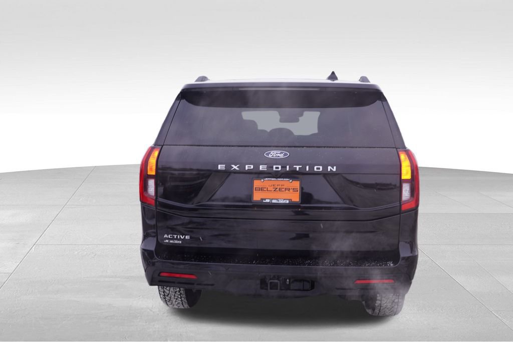 Certified 2025 Ford Expedition Active image 6