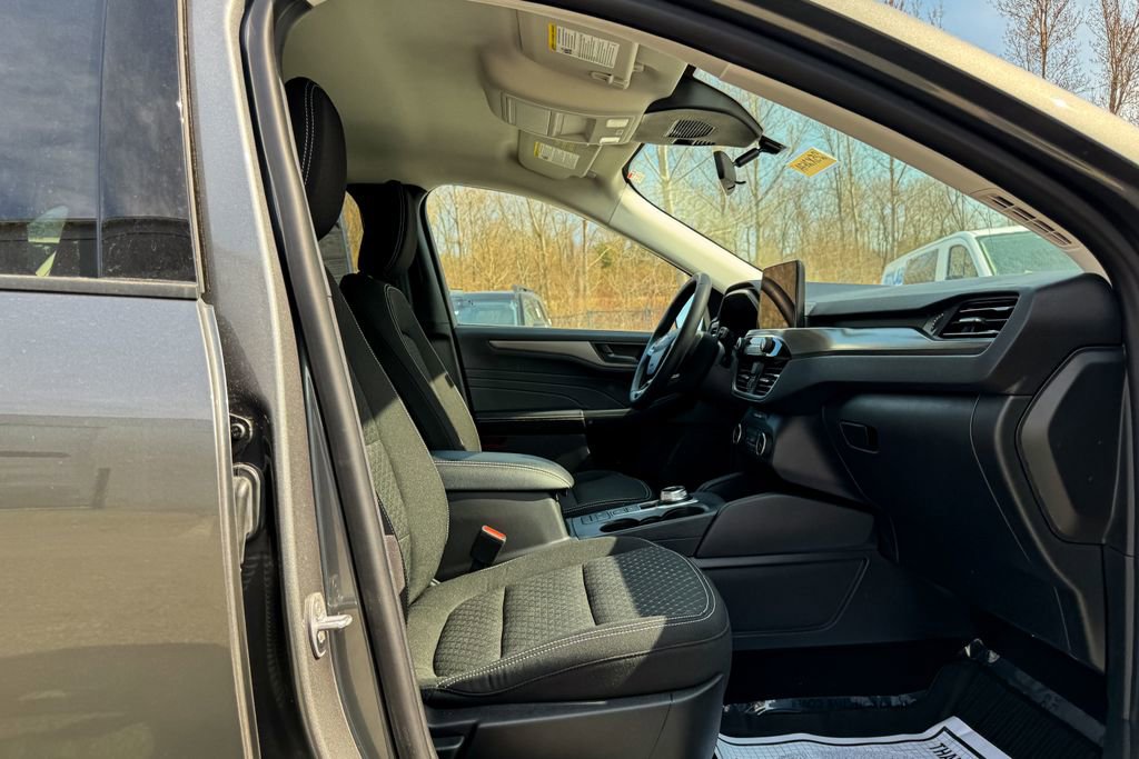 Certified 2023 Ford Escape Active AWD/4WD image 12