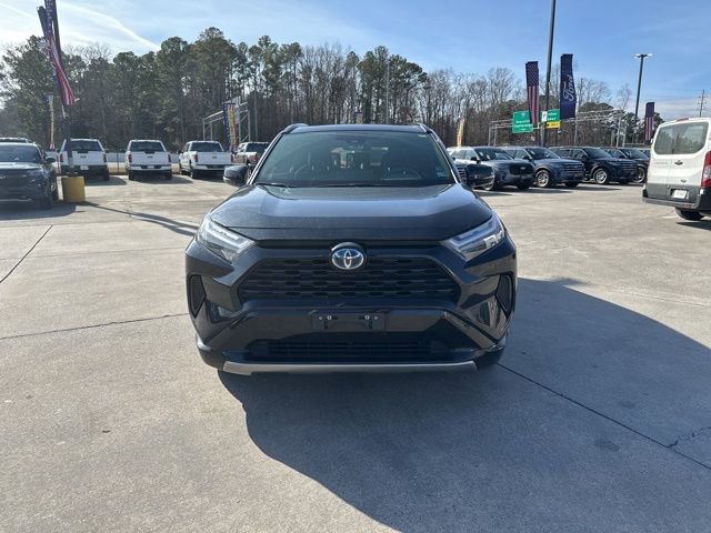 Used 2022 Toyota RAV4 SE image 2