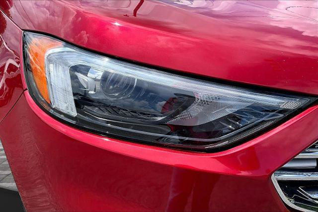 Certified 2023 Ford Edge Titanium AWD/4WD image 29