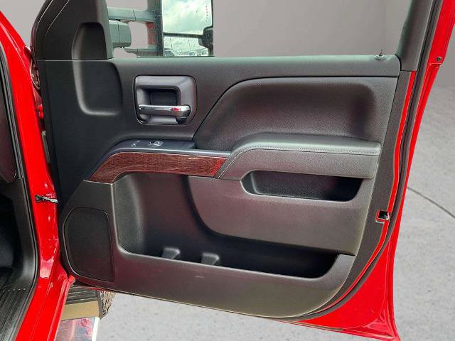 Used 2019 GMC Sierra 2500 SLE w/ SLE Preferred Package AWD/4WD image 19