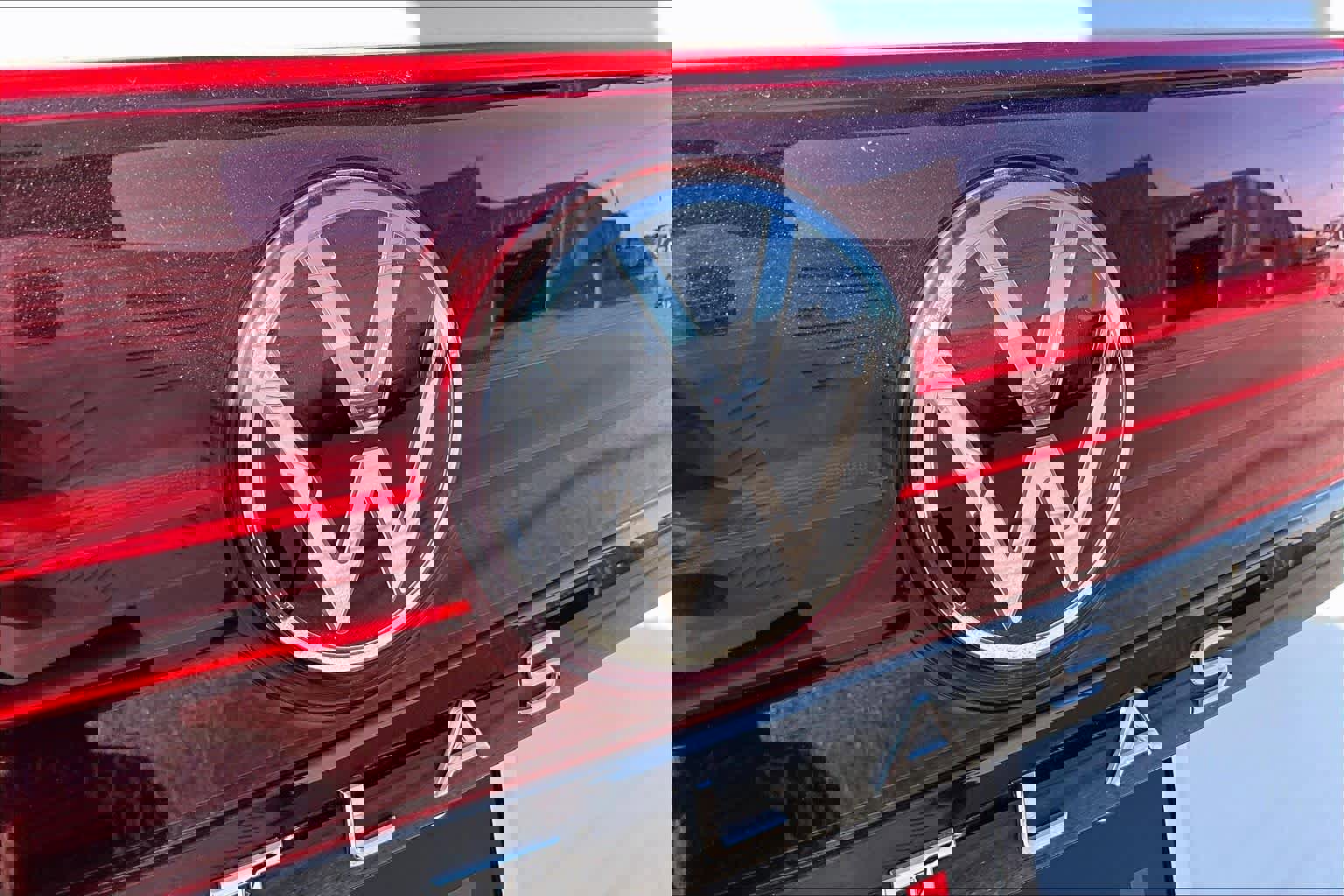 Used 2024 Volkswagen Atlas Peak Edition SE AWD/4WD image 30