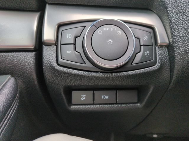 Certified 2018 Ford Explorer XLT w/ Equipment Group 202A AWD/4WD image 29