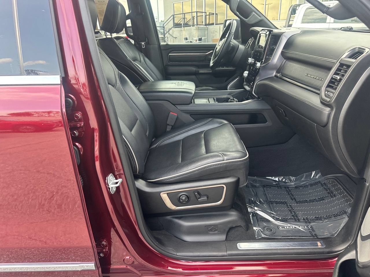 Used 2019 RAM 1500 Limited AWD/4WD image 15