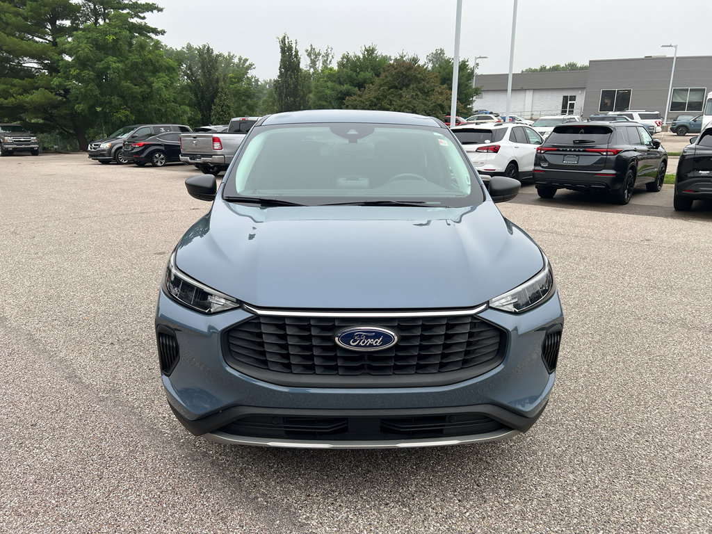 Certified 2024 Ford Escape Active AWD/4WD image 2