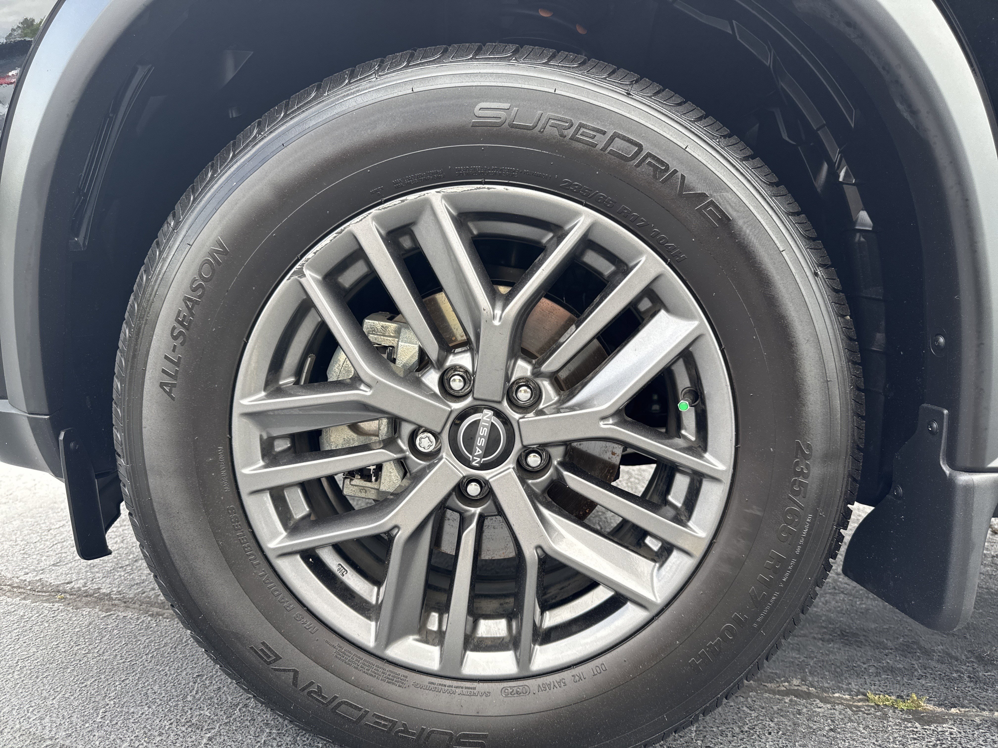 Used 2023 Nissan Rogue S FWD image 12