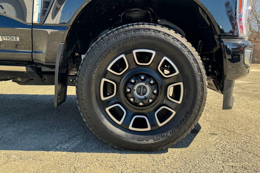 Certified 2024 Ford F250 Platinum w/ FX4 Off-Road Package AWD/4WD image 12