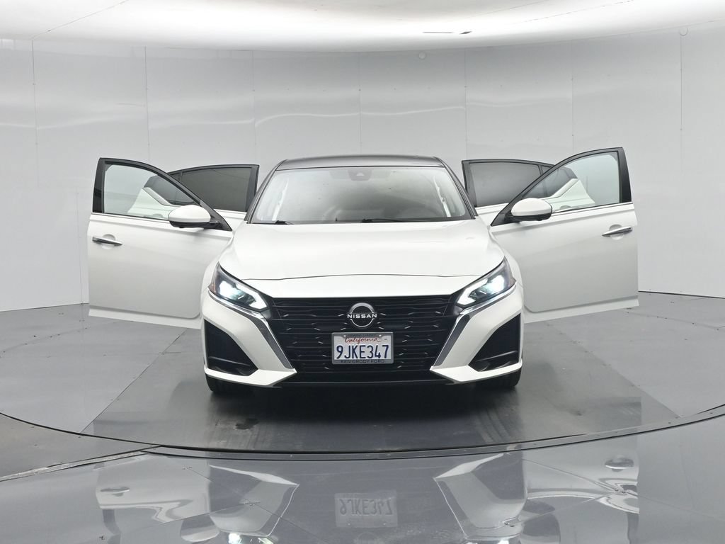 Used 2024 Nissan Altima 2.5 SL FWD image 36