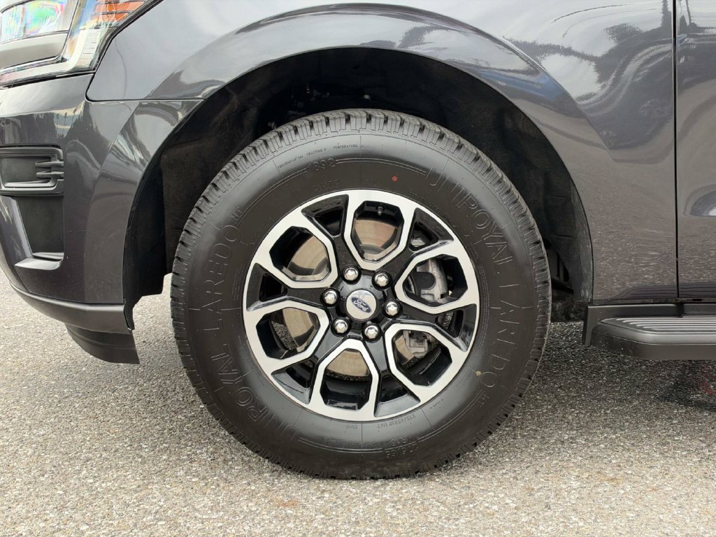 Certified 2024 Ford Expedition Max XLT RWD image 28