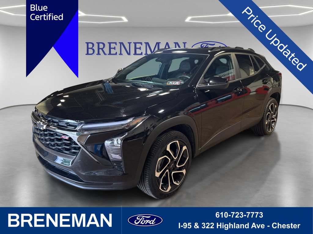 Used 2025 Chevrolet Trax RS w/ Sunroof Package FWD image 1