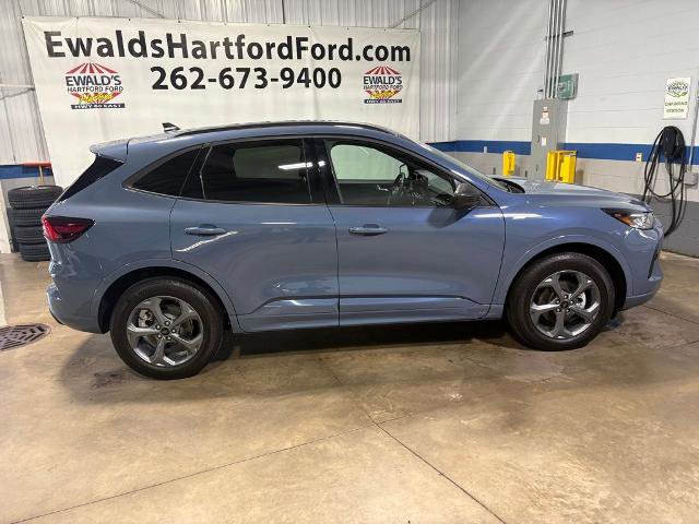 Certified 2024 Ford Escape ST-Line w/ Tech Pack #1 AWD/4WD image 7