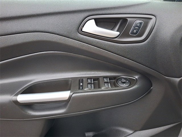 Certified 2017 Ford C-MAX Energi SE w/ Equipment Group 401A image 12