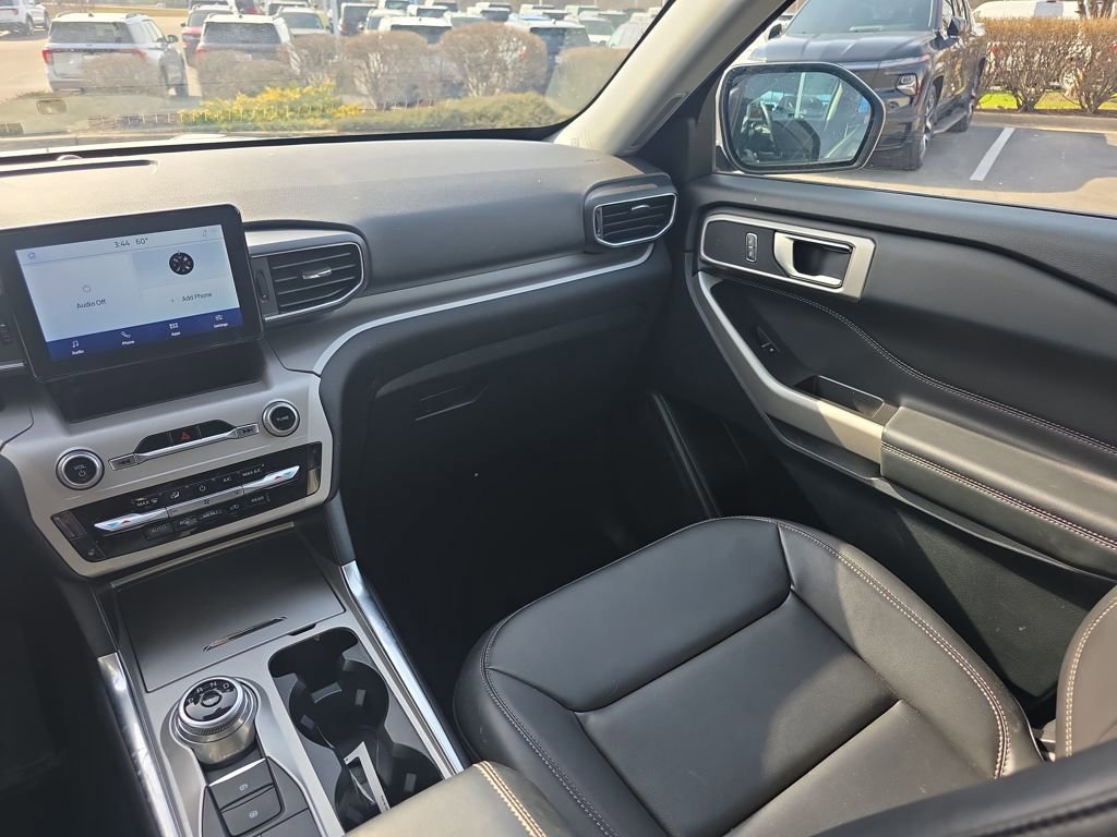 Certified 2024 Ford Explorer XLT w/ Equipment Group 202A image 24