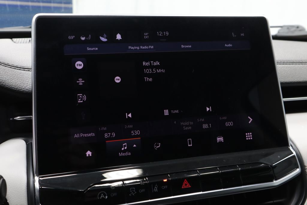 Used 2022 Jeep Compass Limited image 2