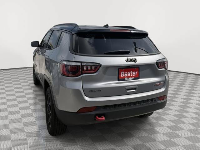 Used 2019 Jeep Compass Trailhawk w/ Cold Weather Group AWD/4WD image 19