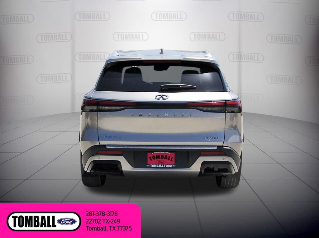 Used 2023 INFINITI QX60 Luxe w/ Vision Package FWD image 7