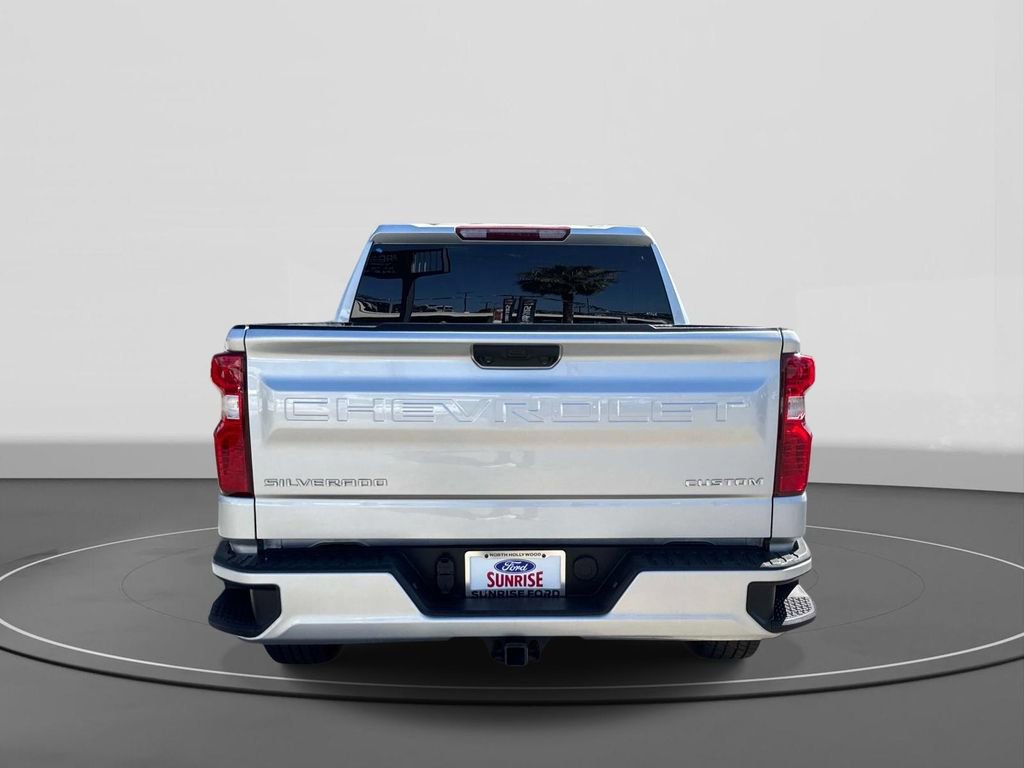 Used 2022 Chevrolet Silverado 1500 Custom RWD image 3