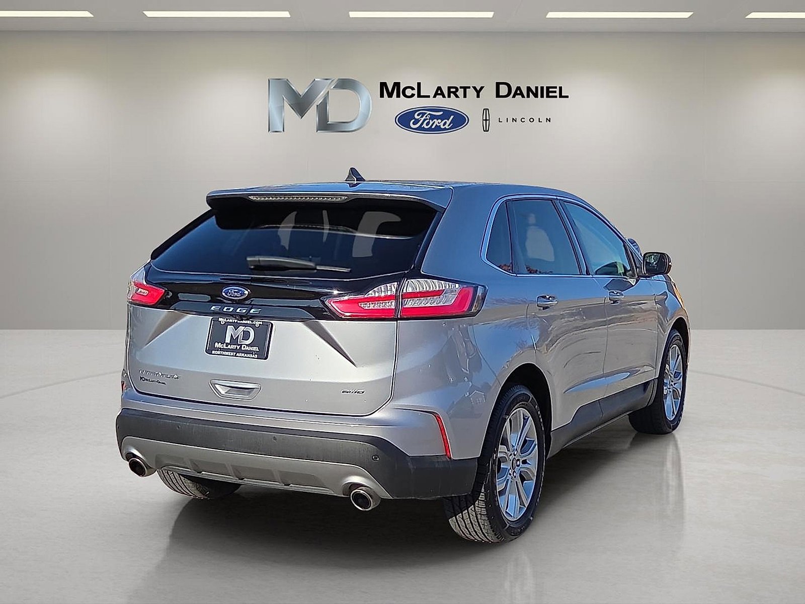 Certified 2023 Ford Edge Titanium image 5