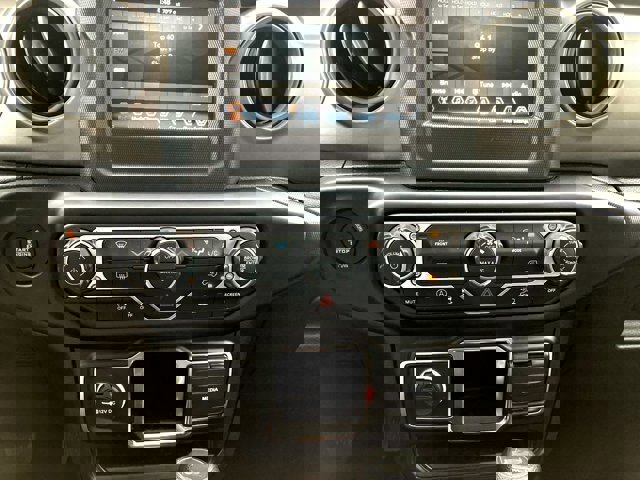 Used 2022 Jeep Wrangler Unlimited Sport image 28