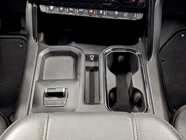 Used 2025 GMC Sierra 2500 AT4 AWD/4WD image 7