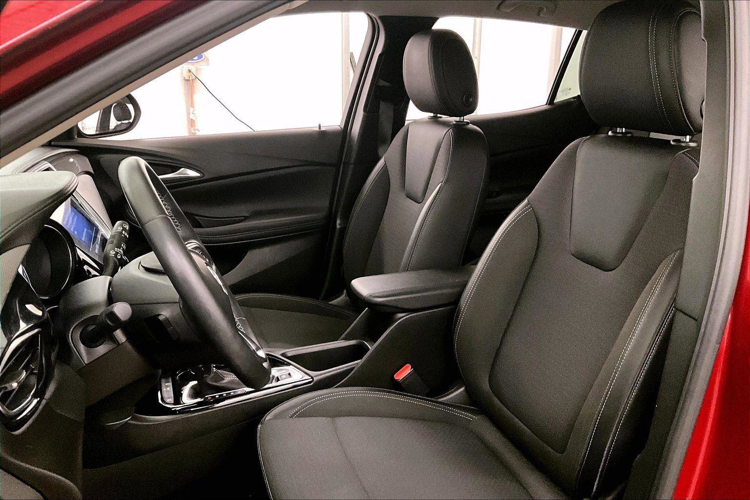 Used 2021 Buick Encore GX Select image 24