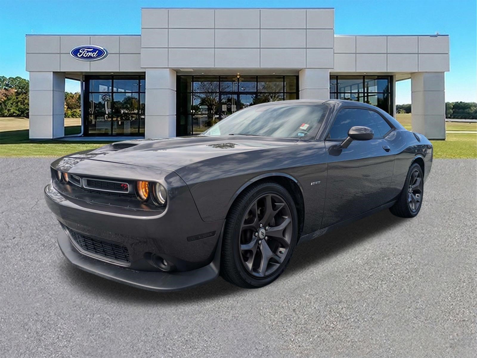 Used 2019 Dodge Challenger R/T RWD image 8