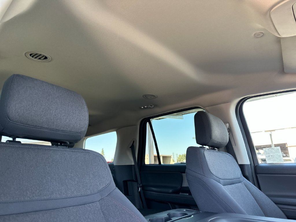 Certified 2025 Ford Expedition Active AWD/4WD image 16