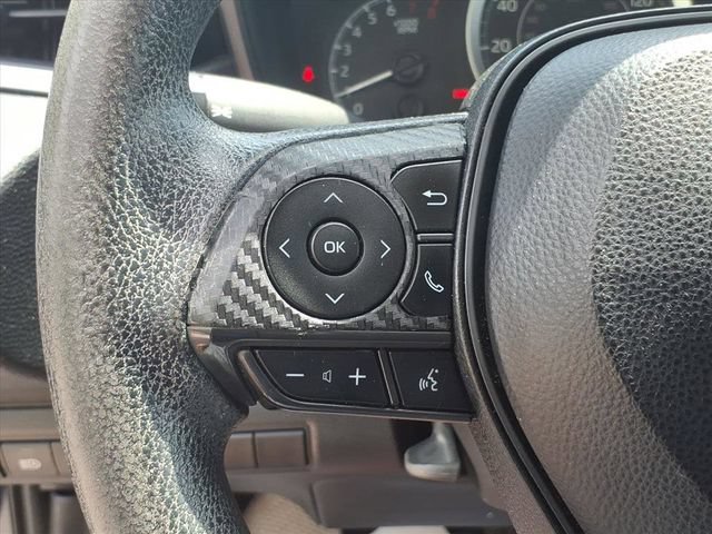 Used 2020 Toyota Corolla LE FWD image 17