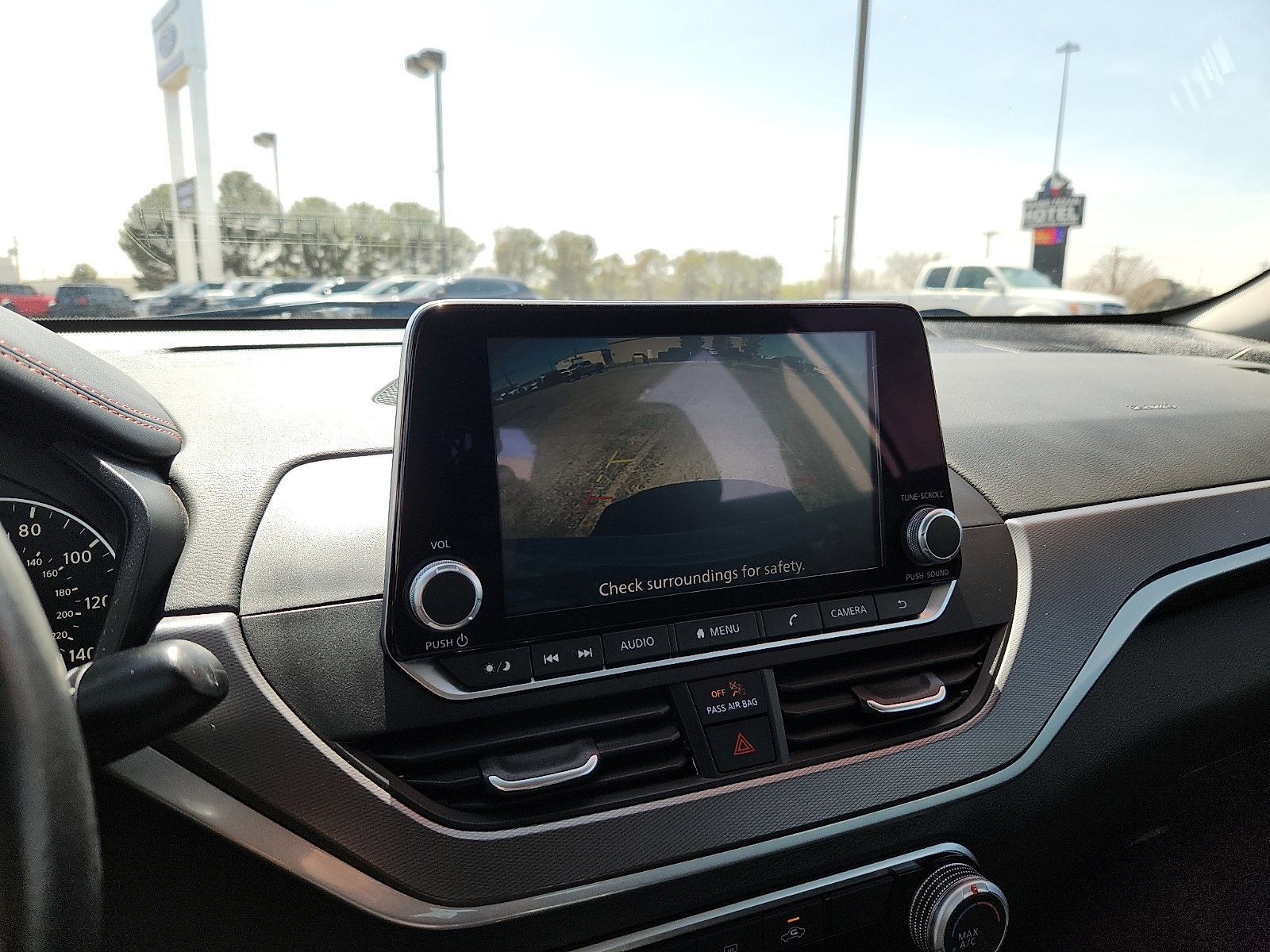 Used 2024 Nissan Altima 2.5 SR image 11