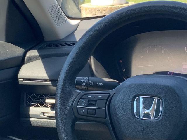 Used 2023 Honda Accord EX image 19