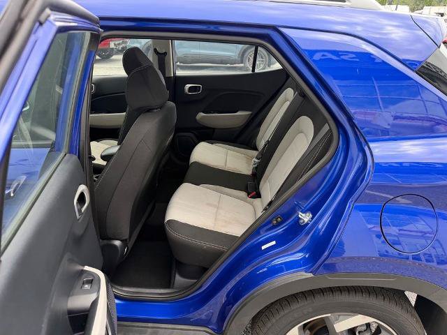 Used 2026 Hyundai Venue SEL FWD image 13