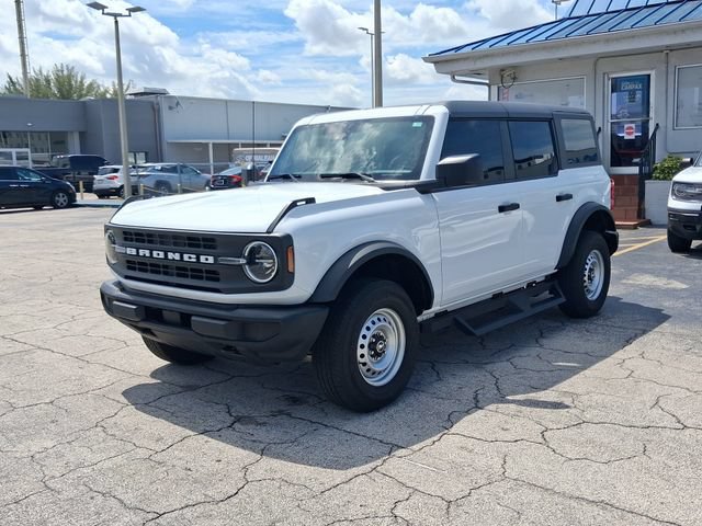 Certified 2025 Ford Bronco 4-Door AWD/4WD image 2