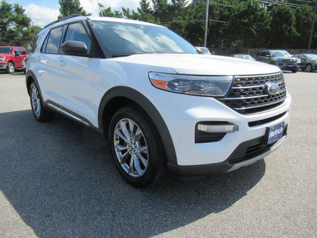Certified 2021 Ford Explorer XLT w/ Equipment Group 202A RWD image 3