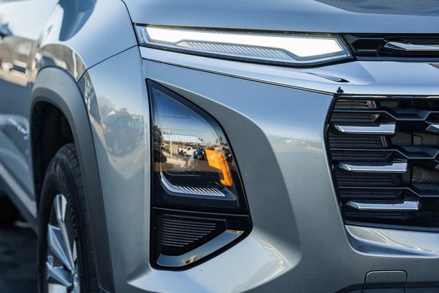 Used 2025 Chevrolet Equinox LT image 18