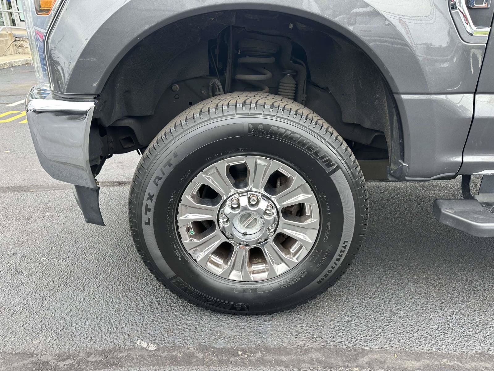 Certified 2019 Ford F250 XLT w/ XLT Premium Package AWD/4WD image 8