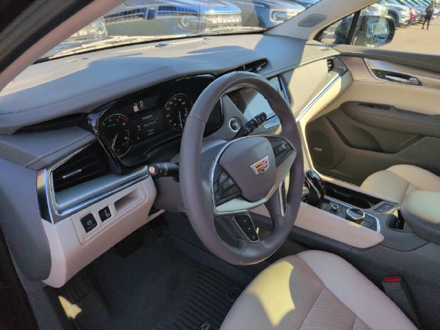 Used 2021 Cadillac XT5 Premium Luxury w/ LPO, Floor Liner Package FWD image 29