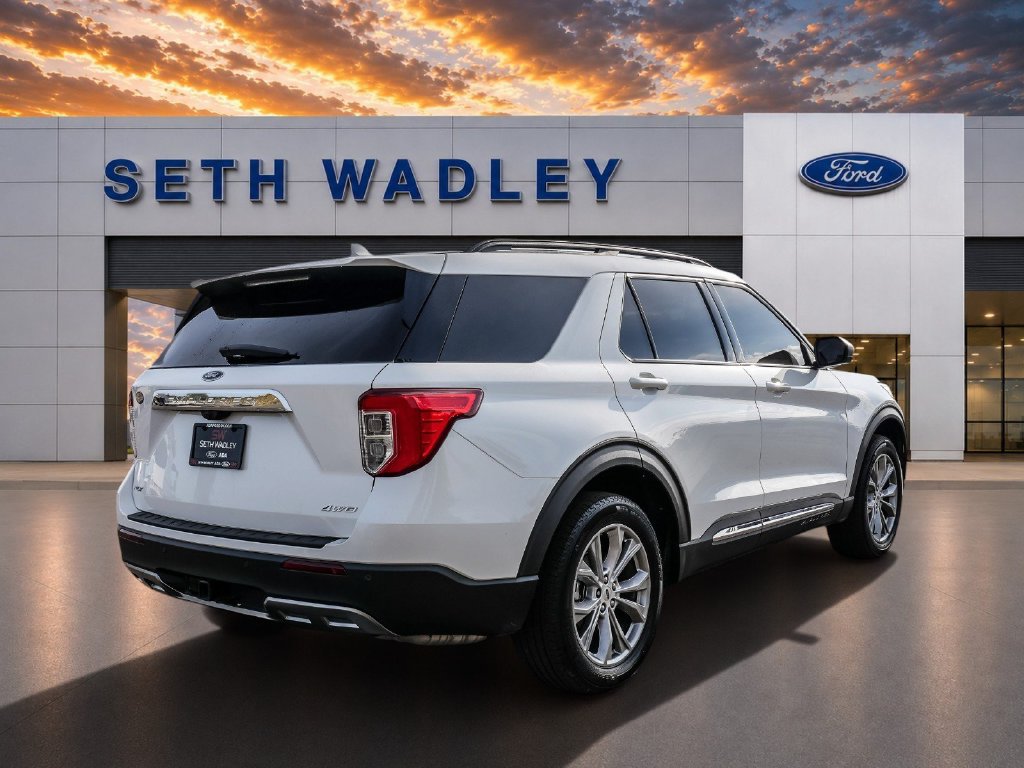Certified 2023 Ford Explorer XLT w/ Equipment Group 202A AWD/4WD image 7