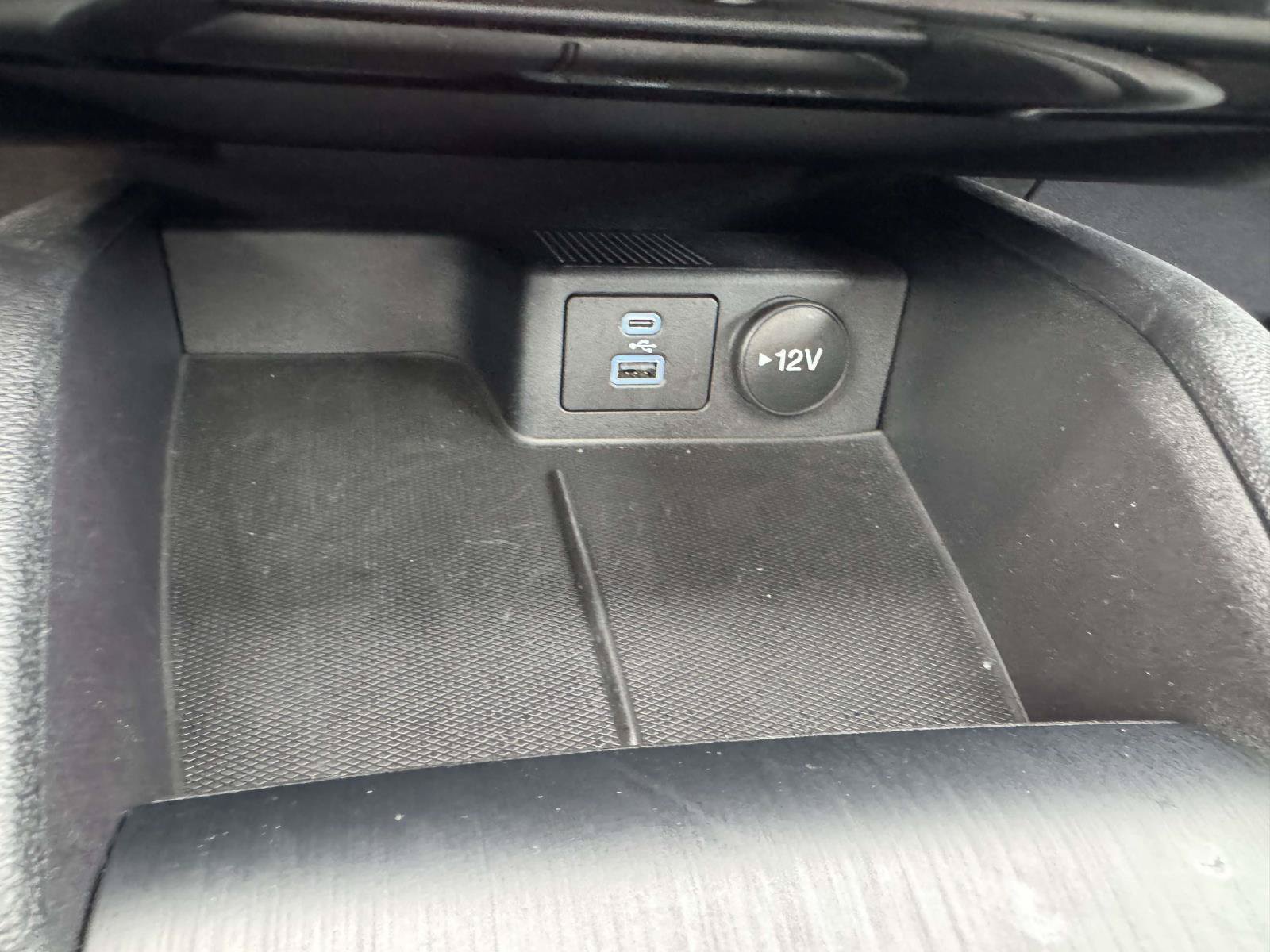 Certified 2022 Ford Escape SEL w/ SEL Stealth AWD Package image 33