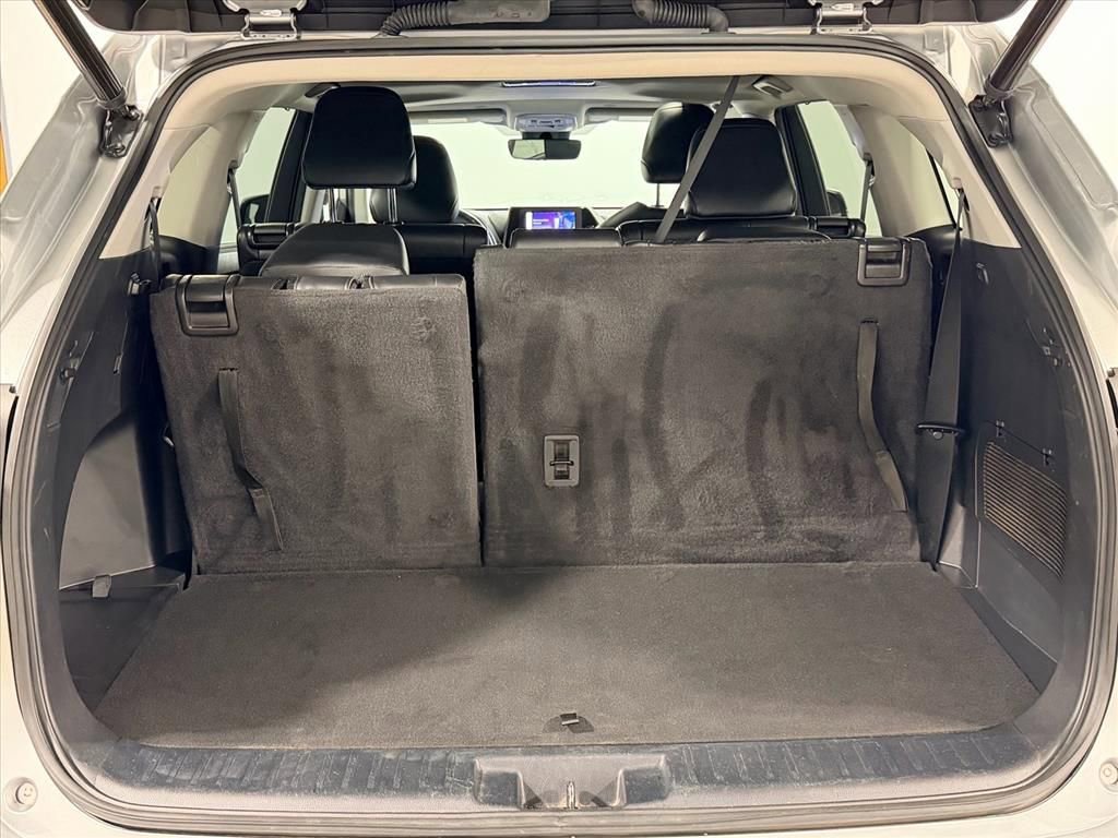Used 2023 Toyota Highlander XLE image 18