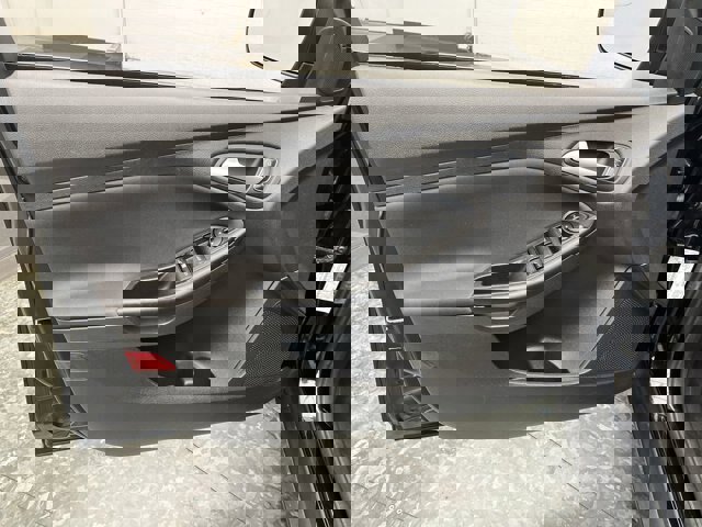 Certified 2018 Ford Focus SE image 7