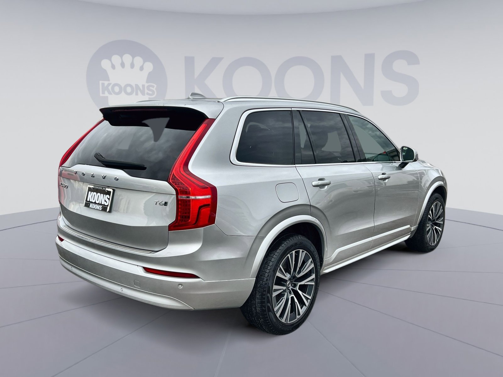Used 2022 Volvo XC90 T6 Momentum w/ Climate Package image 7