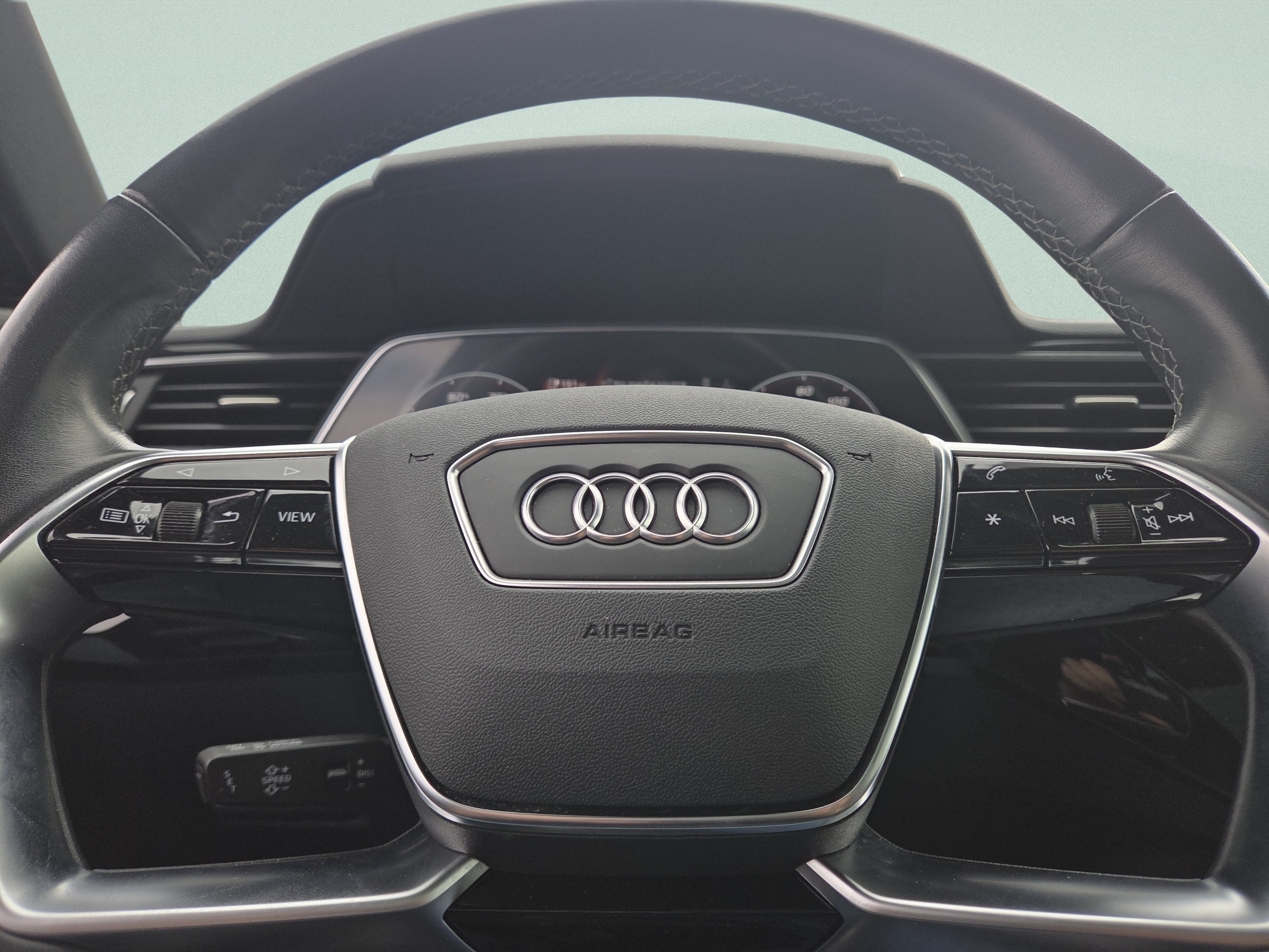 Used 2023 Audi e-tron Premium w/ Convenience Plus Package AWD/4WD image 32