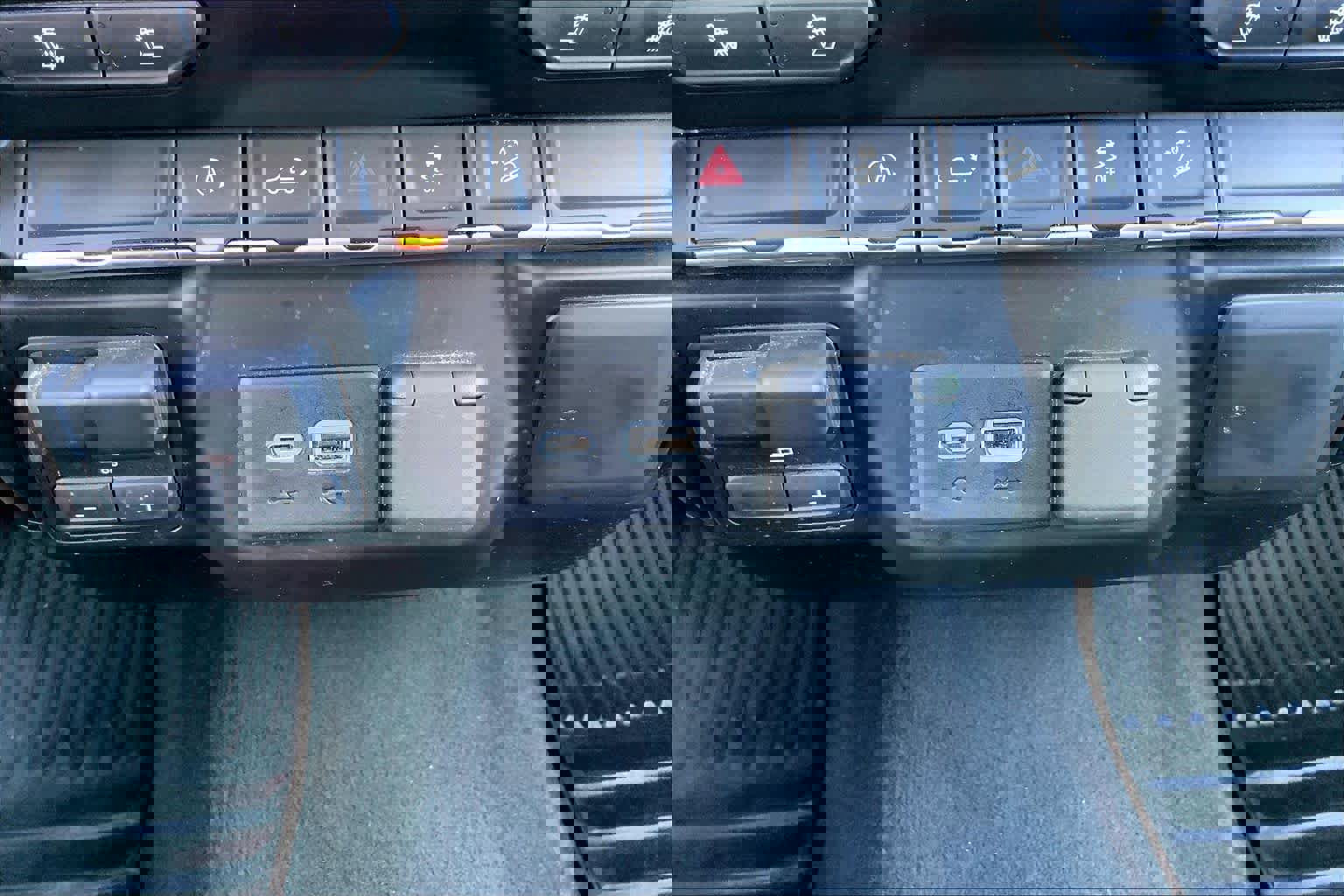 Used 2020 GMC Sierra 1500 Elevation w/ Elevation Value Package image 34