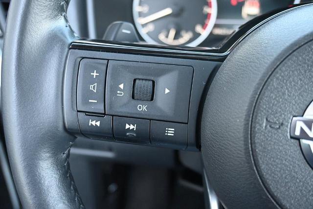 Used 2023 Nissan Rogue SV image 31