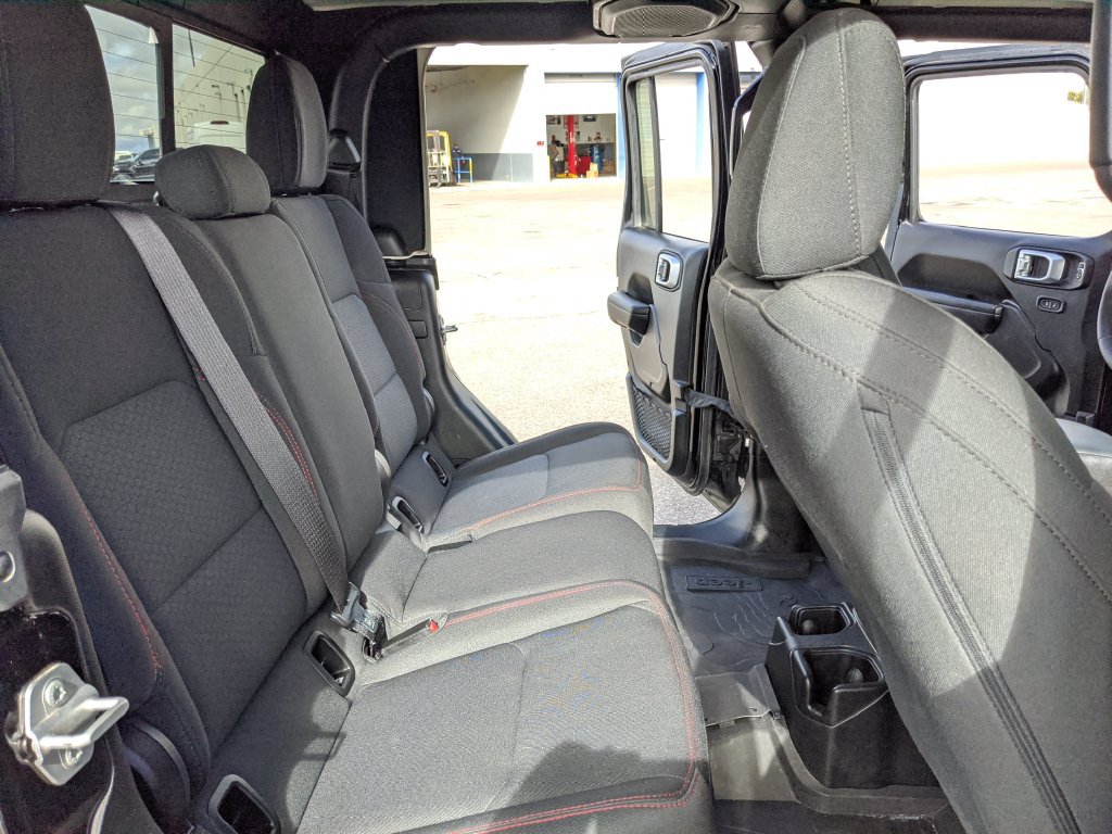 Used 2023 Jeep Gladiator Rubicon w/ Cold Weather Group AWD/4WD image 17