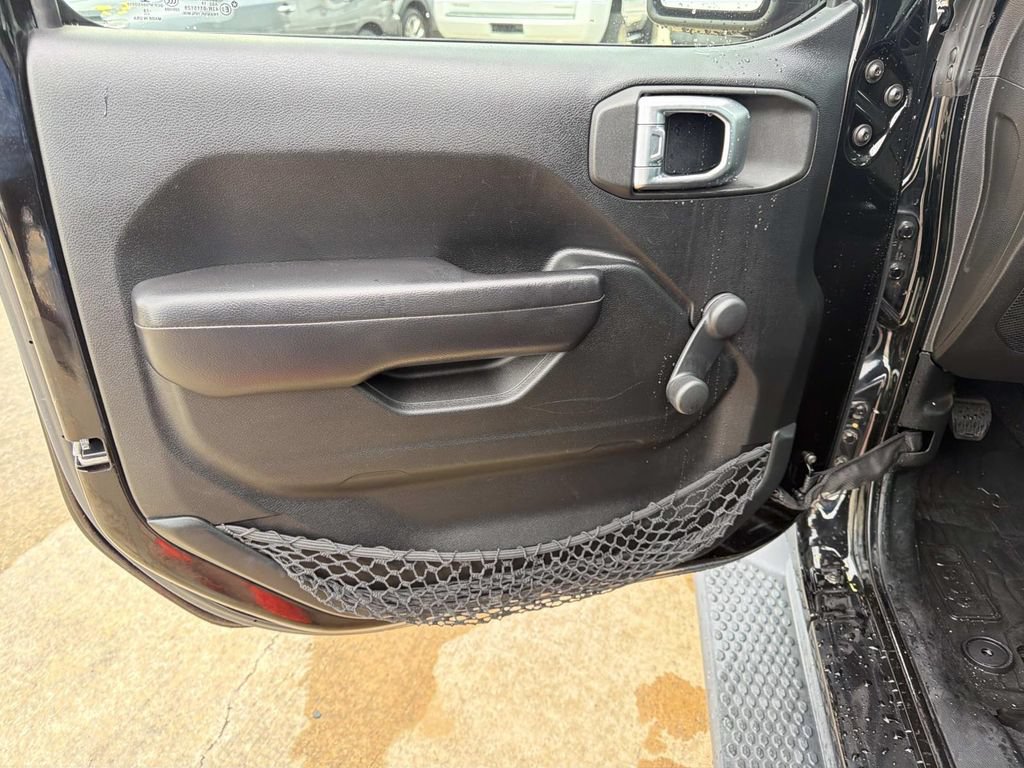 Used 2019 Jeep Wrangler Unlimited Sport AWD/4WD image 22