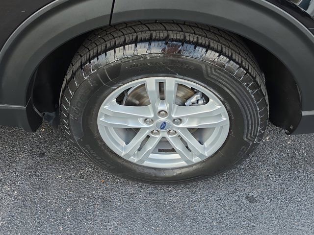 Certified 2022 Ford Explorer XLT RWD image 9