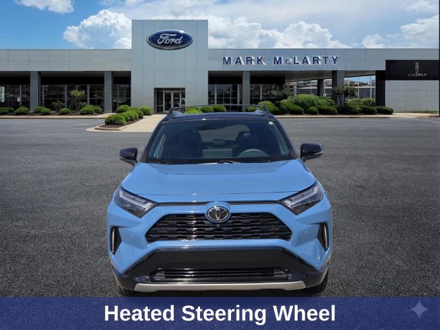 Used 2025 Toyota RAV4 XSE w/ Advanced Technology Package AWD/4WD image 9